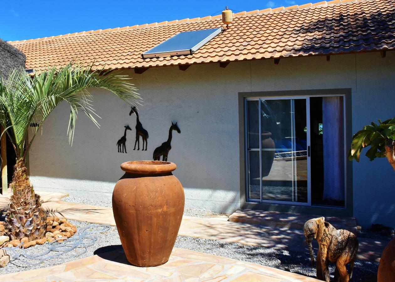 Kamaku Guesthouse Otjiwarongo Extérieur photo