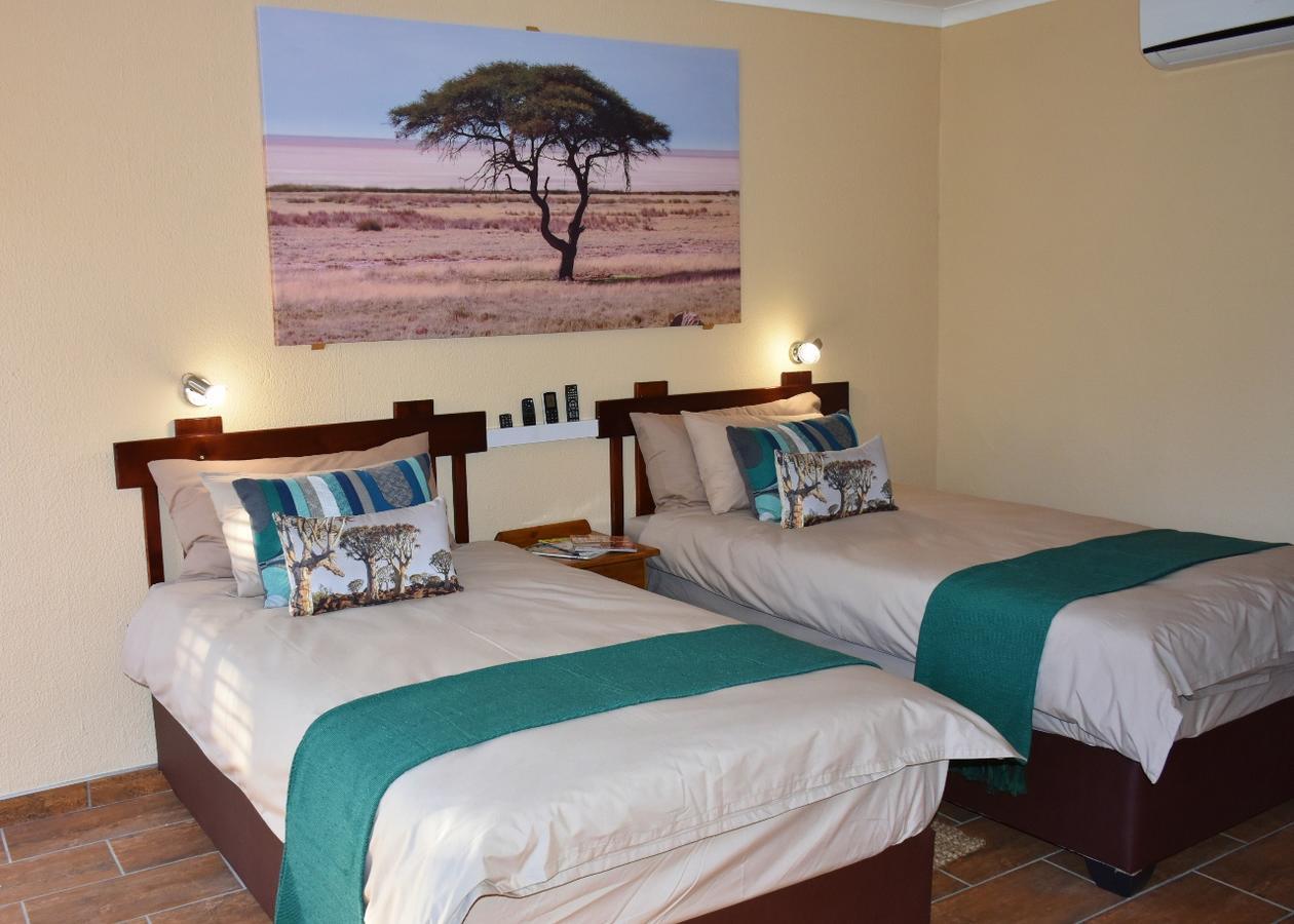 Kamaku Guesthouse Otjiwarongo Extérieur photo