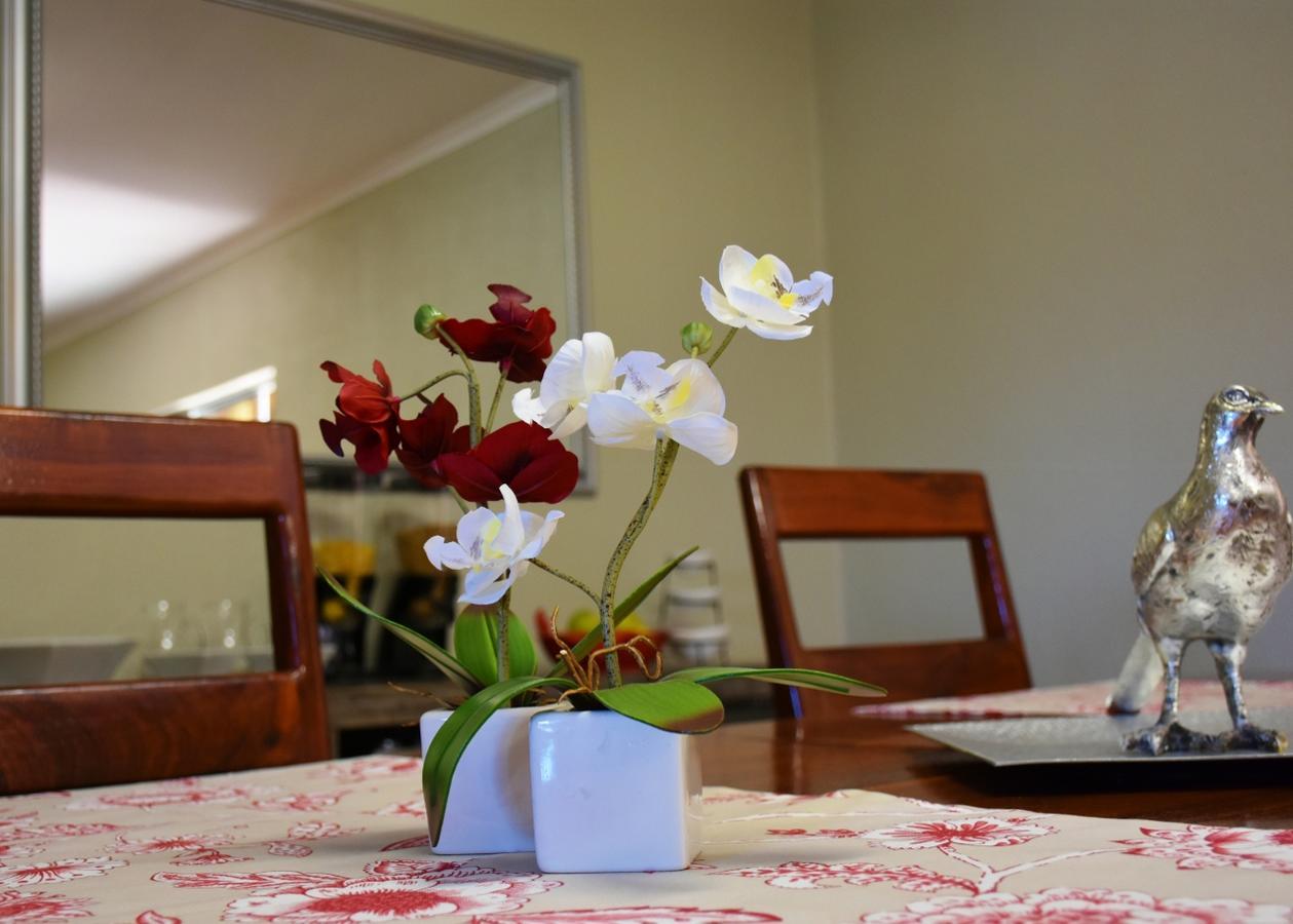 Kamaku Guesthouse Otjiwarongo Extérieur photo