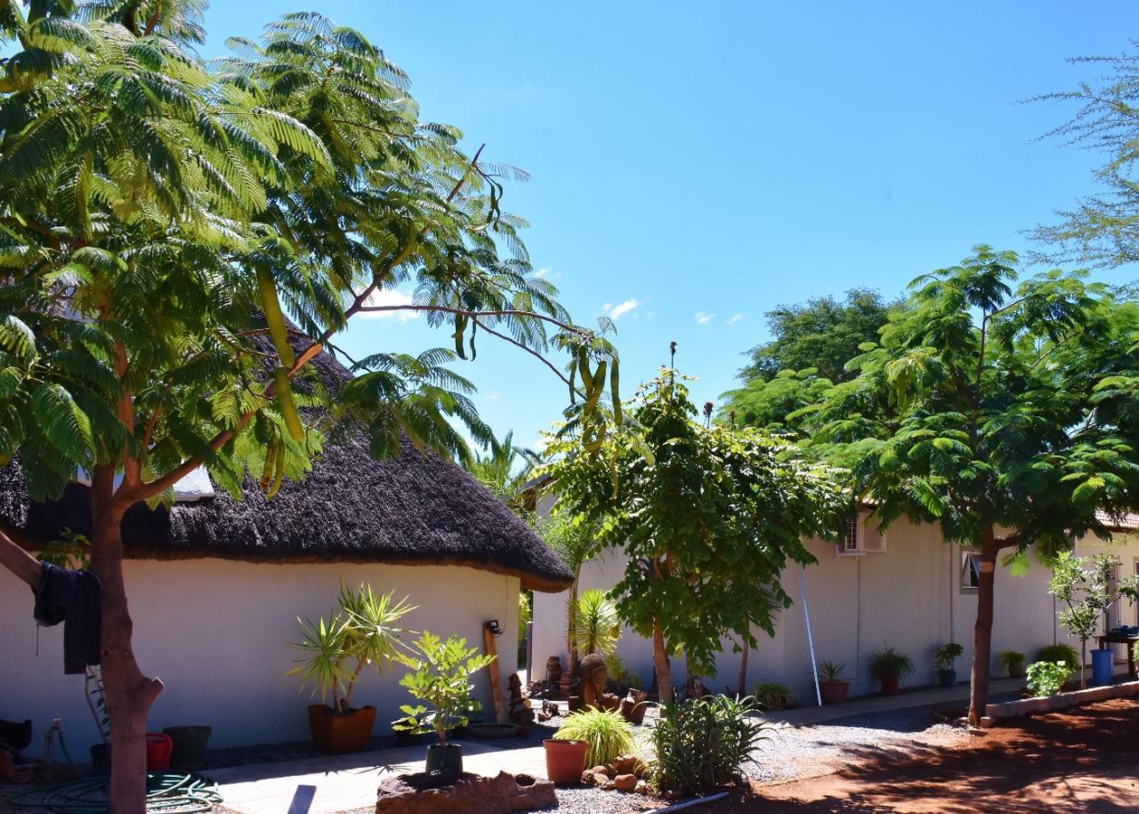 Kamaku Guesthouse Otjiwarongo Extérieur photo