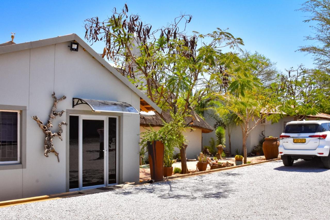 Kamaku Guesthouse Otjiwarongo Extérieur photo