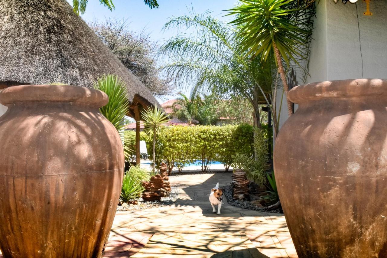Kamaku Guesthouse Otjiwarongo Extérieur photo