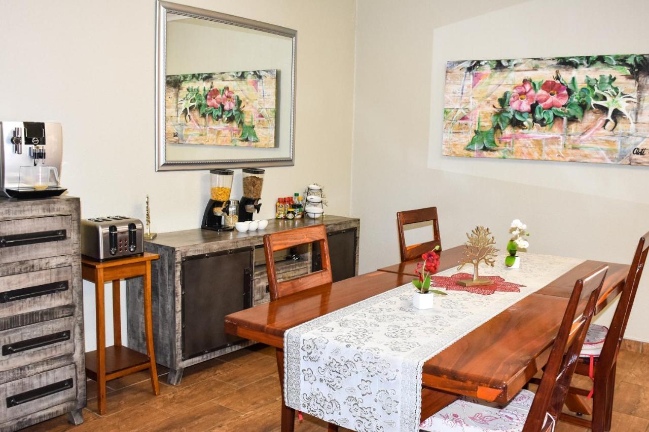 Kamaku Guesthouse Otjiwarongo Extérieur photo